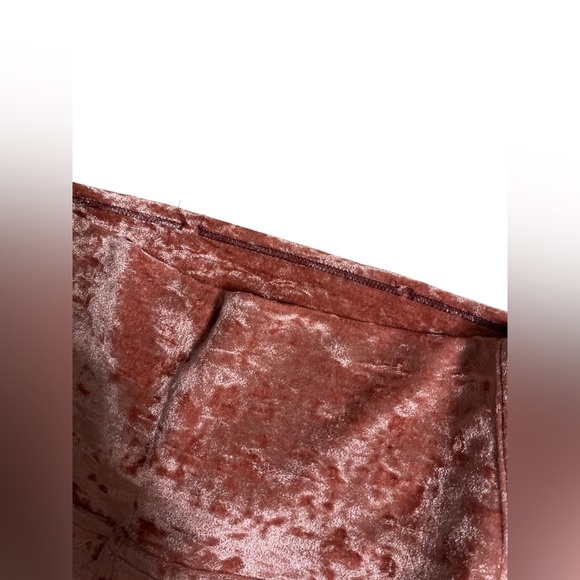 lululemon | size 4 crushed velvet Wunder  28" HR tight in Soft Cranberry - Picture 7 of 9